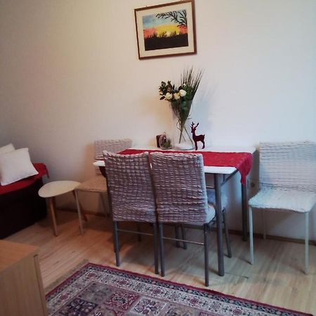 Apartman Milica โปชาเรวัซ ภายนอก รูปภาพ