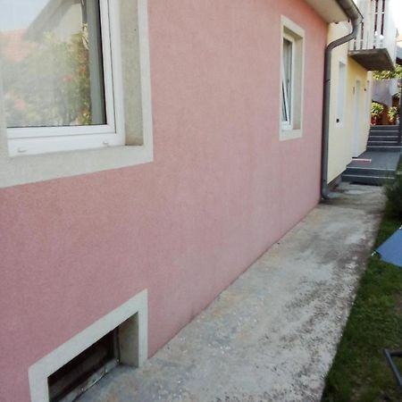 Apartman Milica โปชาเรวัซ ภายนอก รูปภาพ